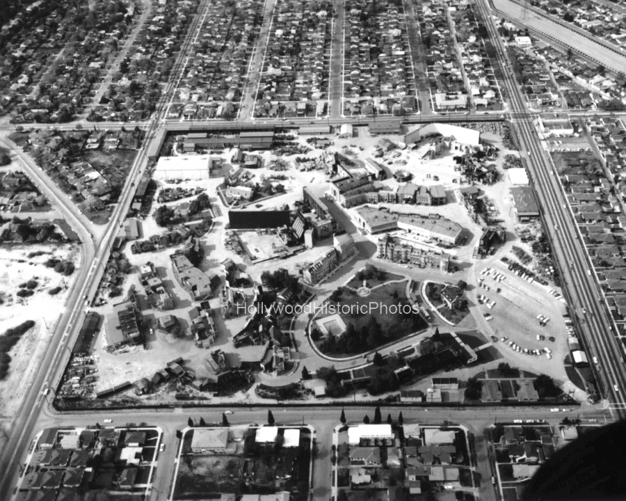 Columbia Ranch 1957 Hollywood Way and Oak St. wm.jpg